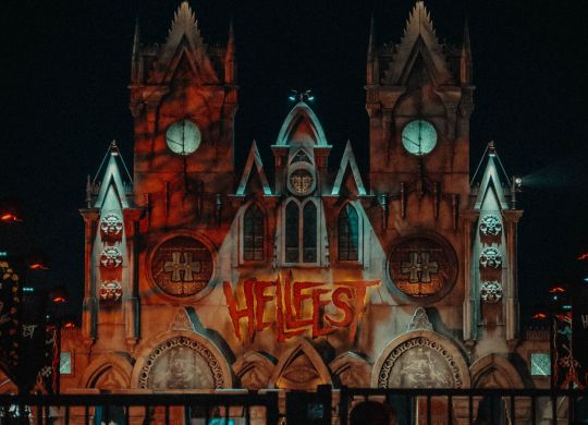Cathédrale d'entrée du Hellfest en 2022