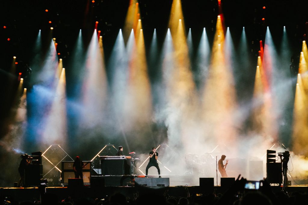 Les musiciens de Deftones sur la scène du Hellfest 2022